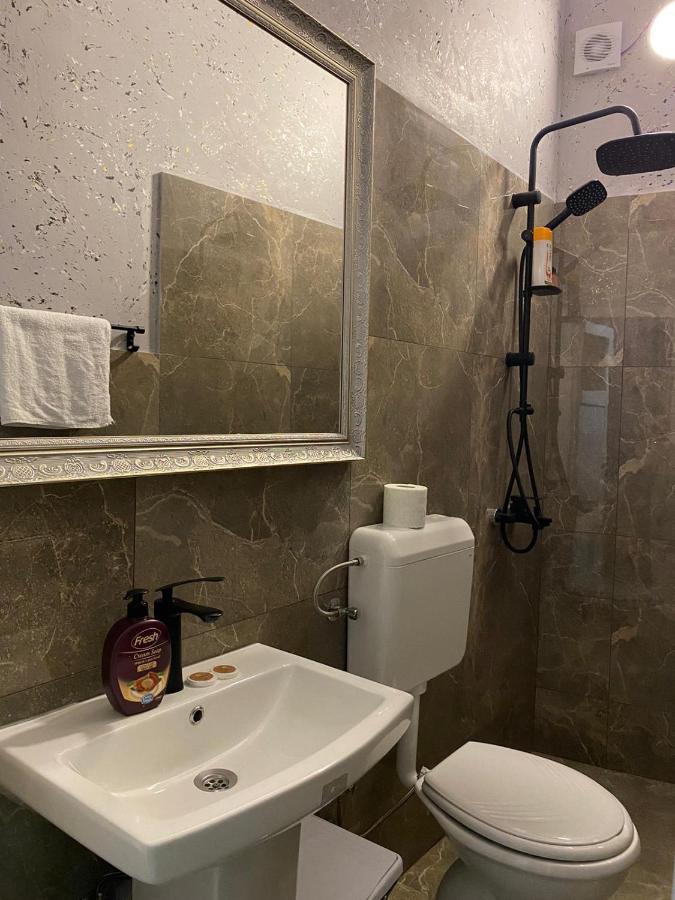 Hotel In Time 普里兹伦 外观 照片